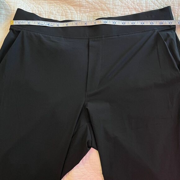 Athleta Brooklyn Mid Rise Ankle Pant Stretch Athleisure Travel New Black Sz 12 - Picture 12 of 15